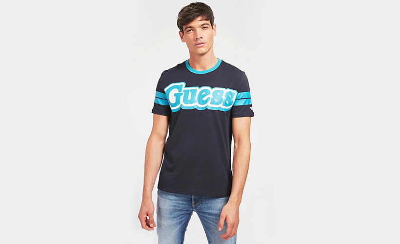 Camiseta estampado Guess con 15% dto