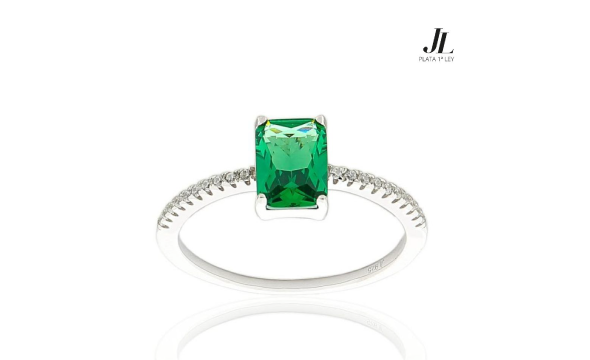 Sortija con Solitario de Circonita Verde